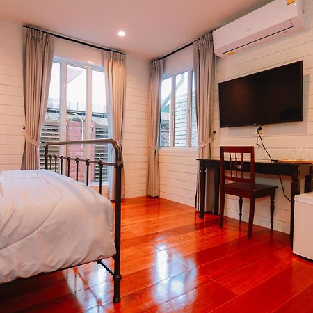 Chertel Poshtel Ban Chamun 外观 照片